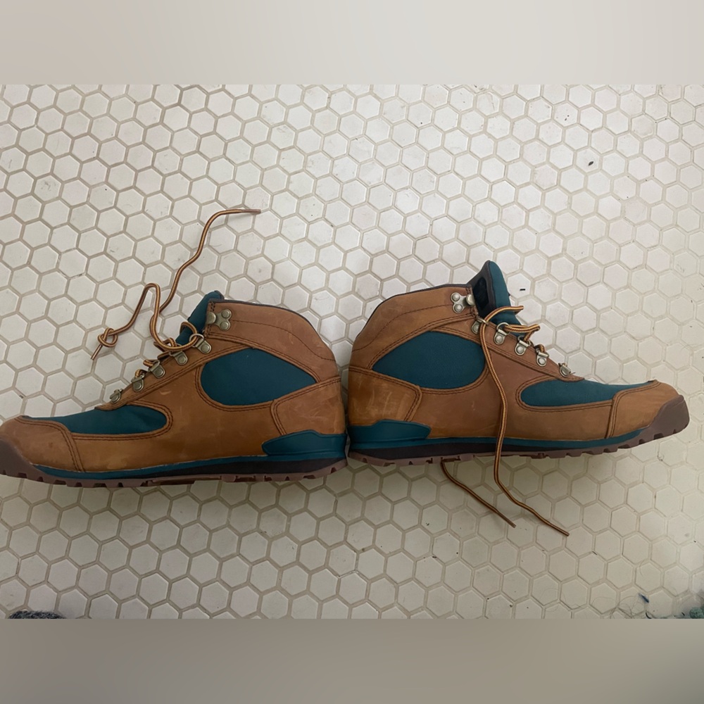 *Brand new* Danner Women’s Jag distressed brown/deep teal Boots - Picture 9 of 11
